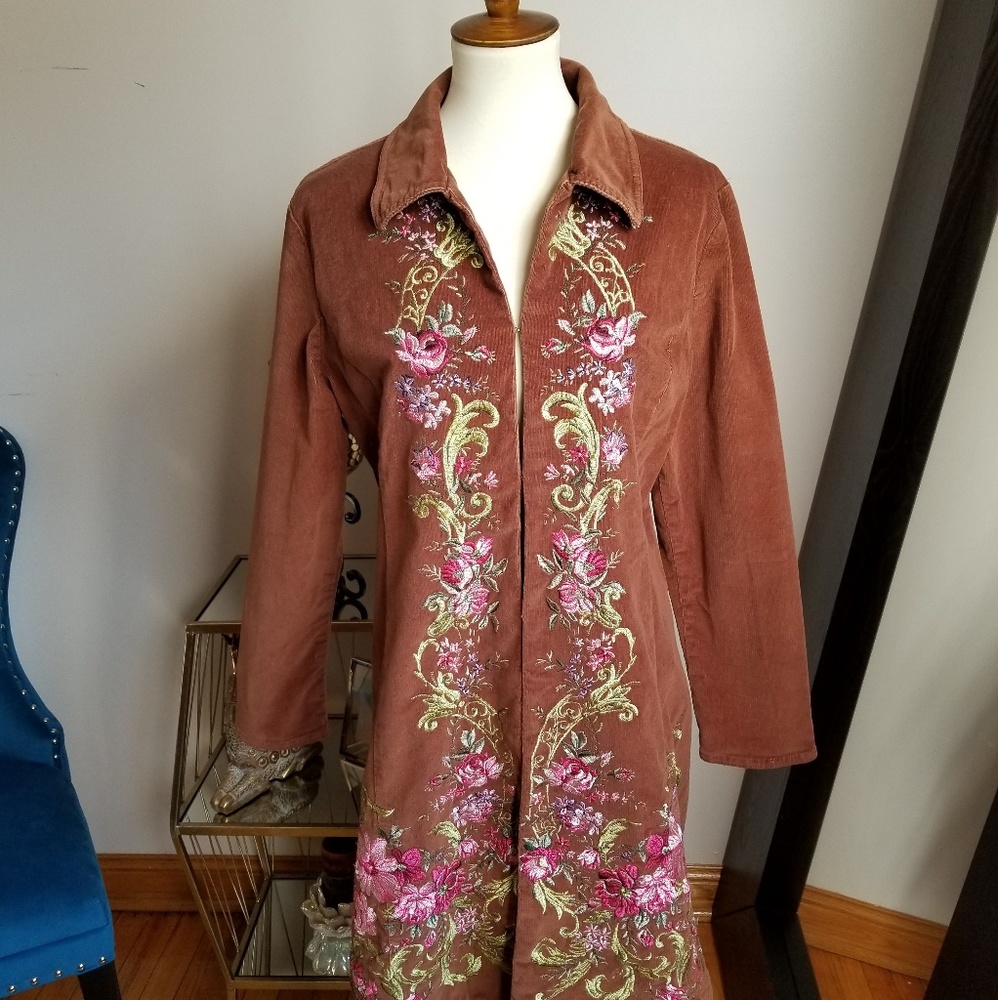 Tan Corduroy Coat with Flower Embroidering